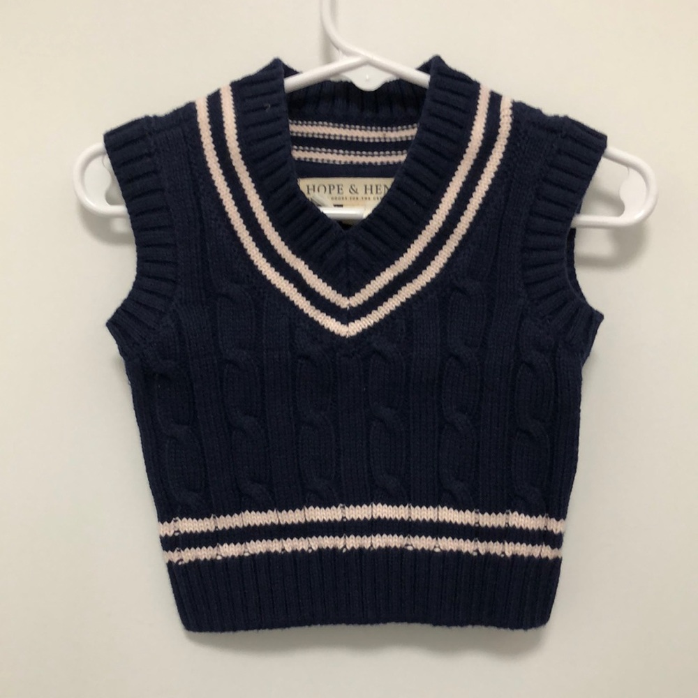 NWT Boys sweater vest 6-12 months